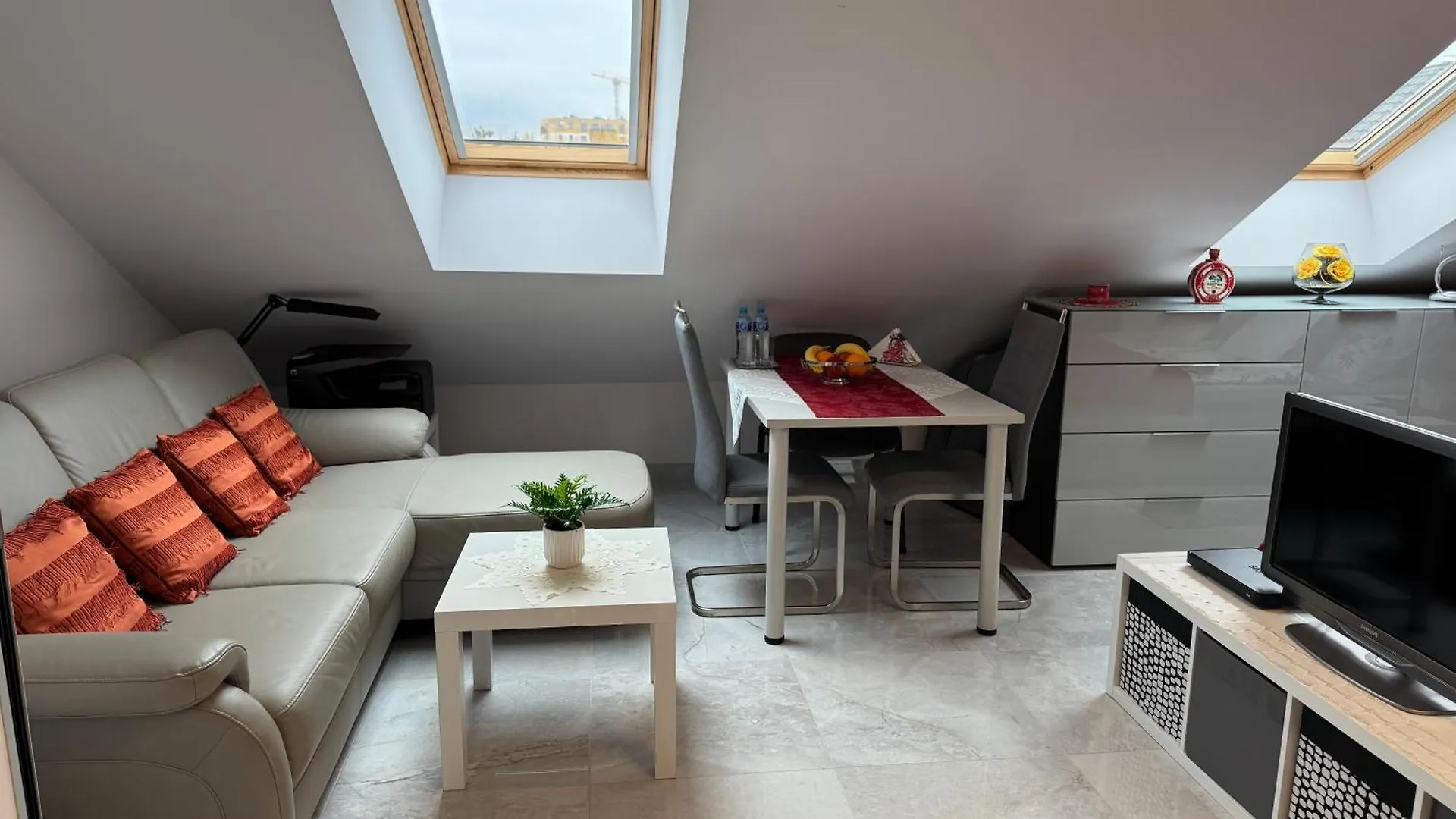 Apartment Zimmer Mit Kueche Und Bad In Danzig Gdansk 0*,  Polonia