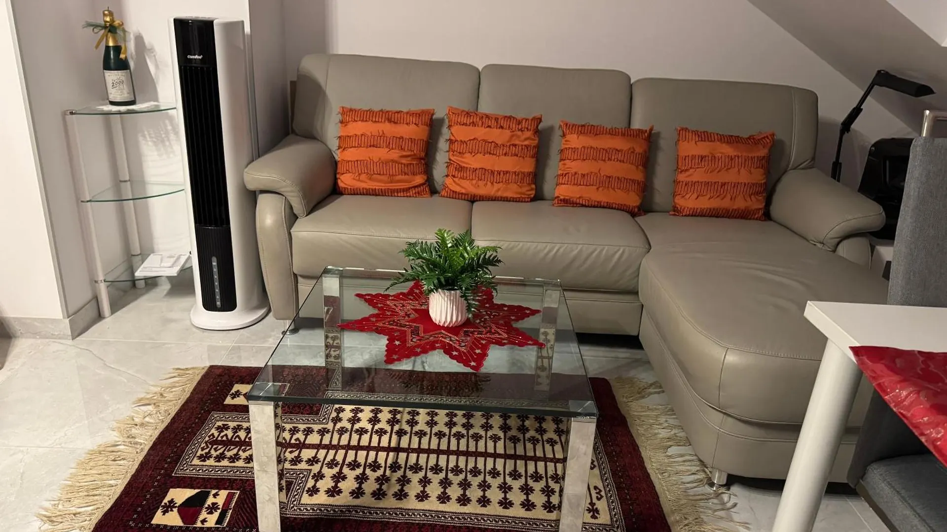 Apartment Zimmer Mit Kueche Und Bad In Danzig Poland